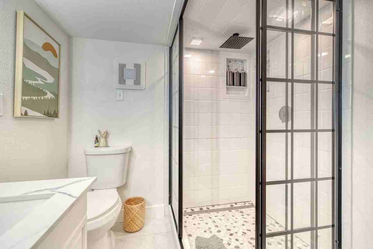 2818 W Rose Hill St #1324052P - Photo 5 of 15