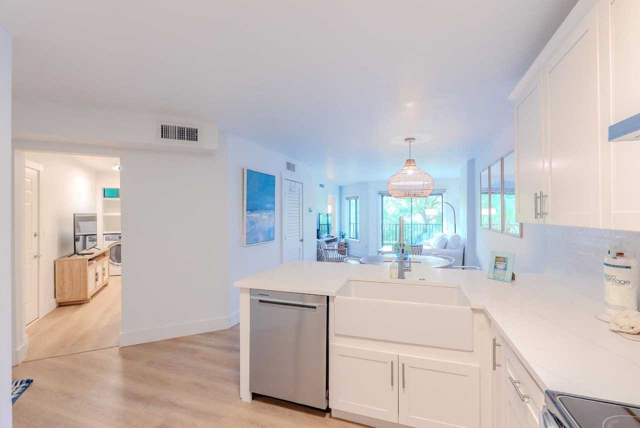 10 Lemoyne Ave #1322533P - Photo 7 of 26