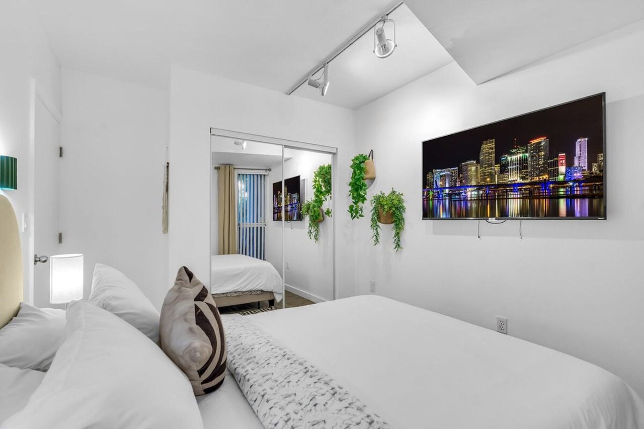 3225 Sw 58th Ave #1324007P - Photo 6 of 32