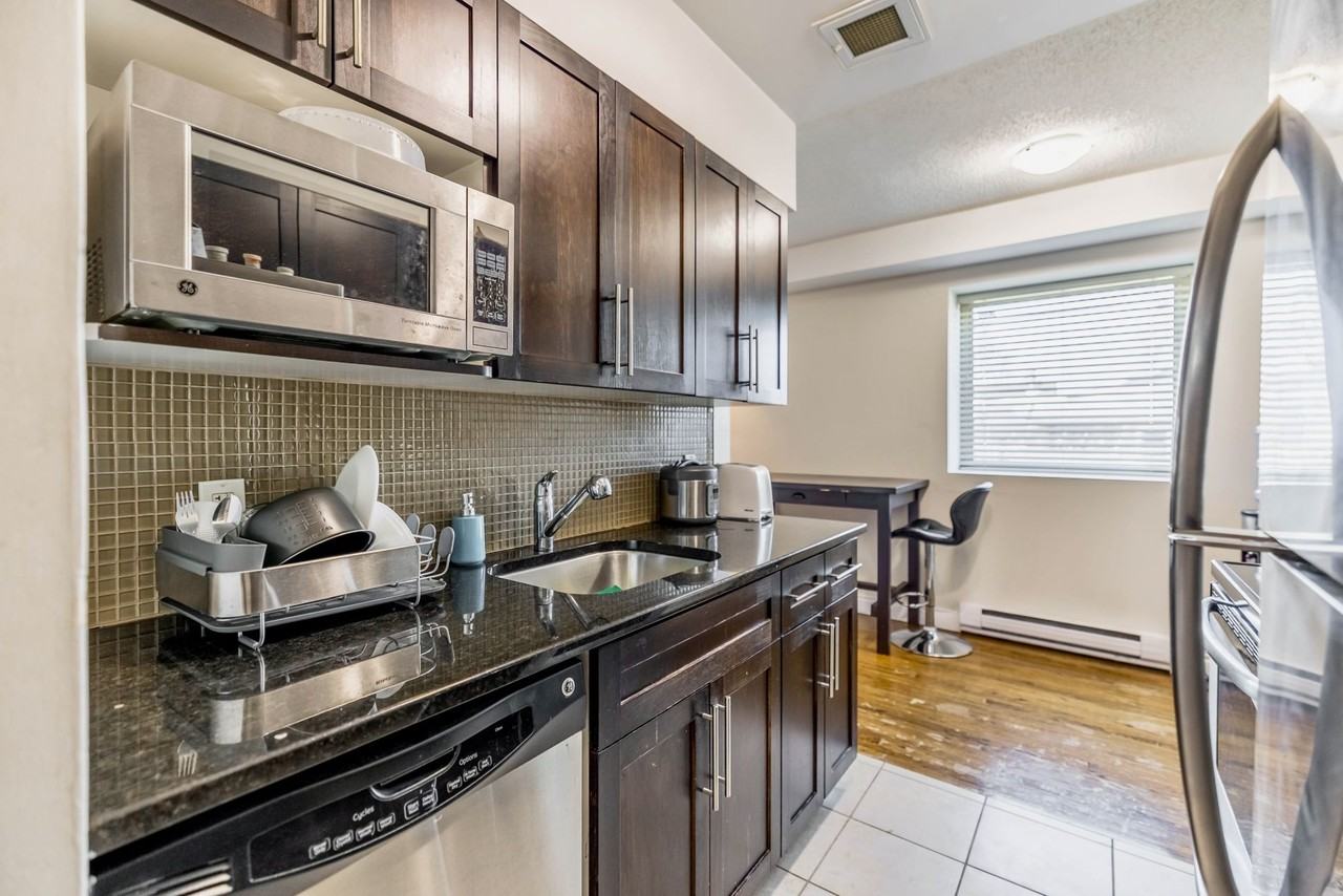 620 Jefferson Avenue #2 - Photo 5 of 9