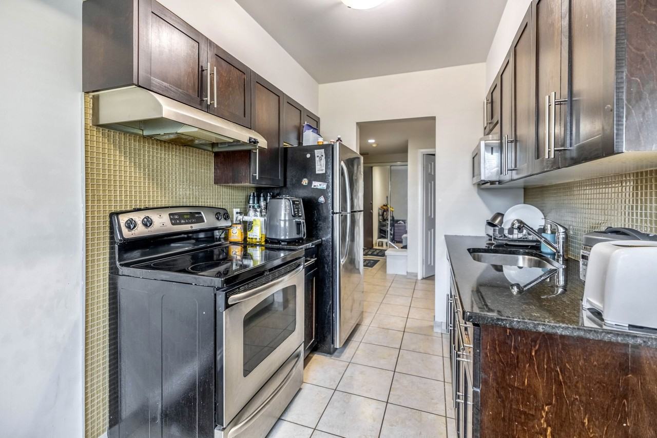 620 Jefferson Avenue #2 - Photo 4 of 9