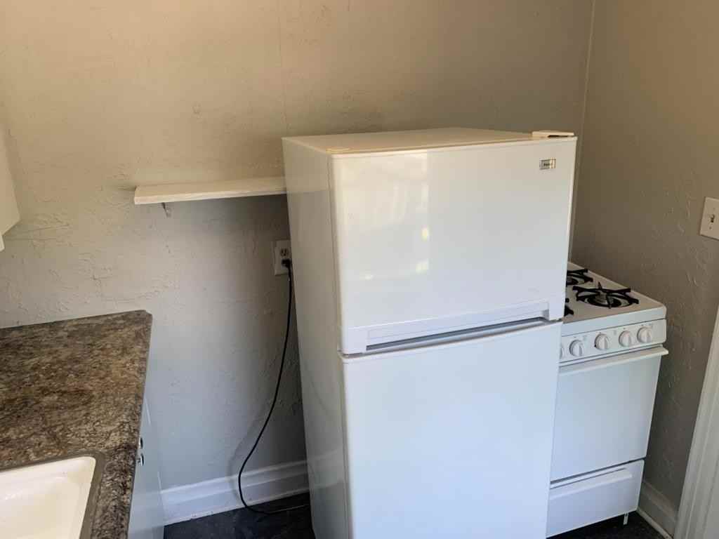 201 S Lowry St - Photo 6 of 11