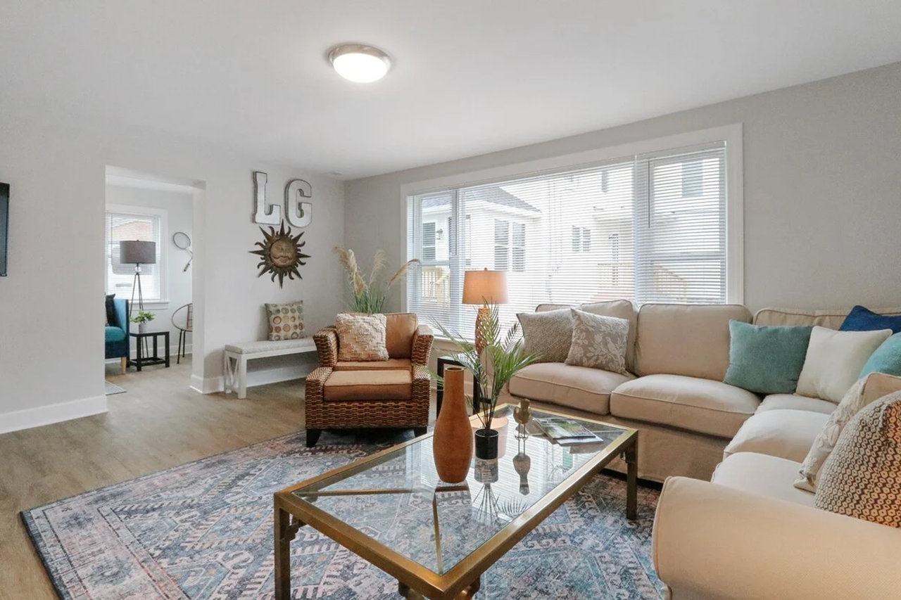 816 Wisconsin St - Photo 3 of 8