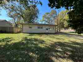 featured image of 4605 S Glenn Ave