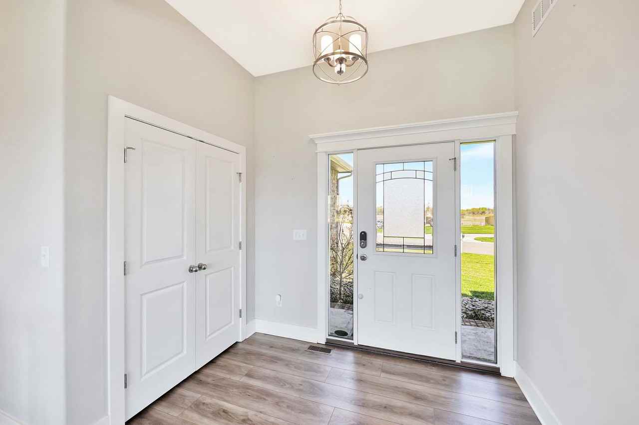 1742 Blackstone Court - Photo 5 of 50