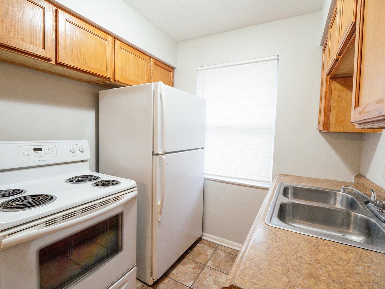 3605 East 5th Street #C - Photo 5 of 10