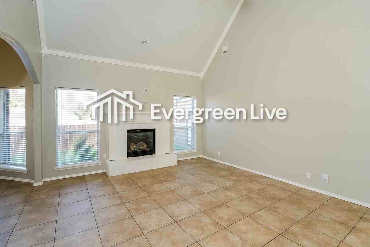 1212 E Canton St - Photo 3 of 21