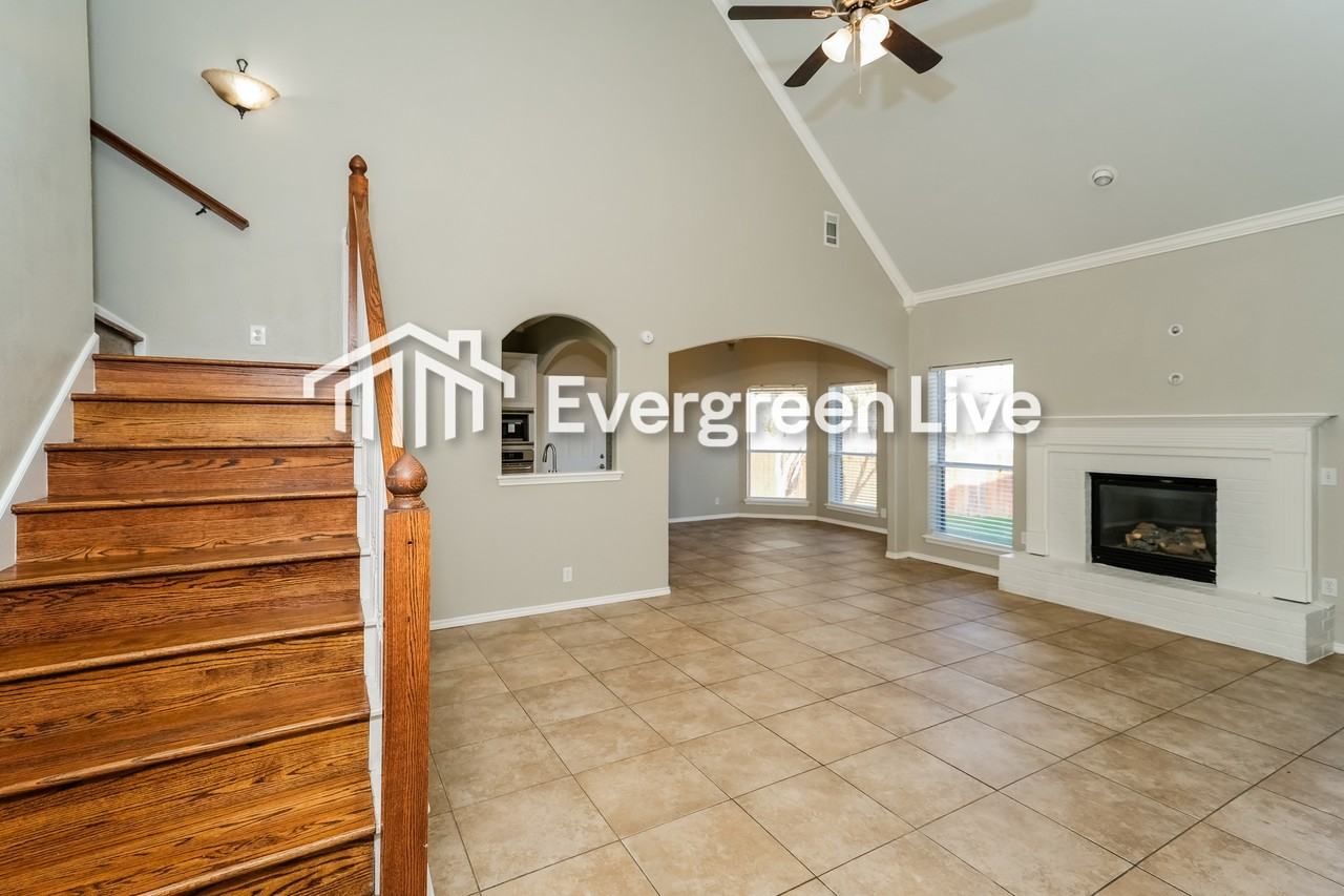 1212 E Canton St - Photo 4 of 21