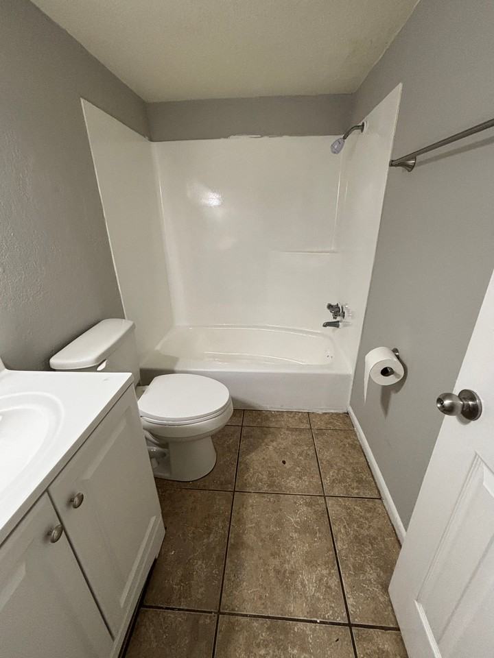 814 Arkansas Street - Photo 6 of 10