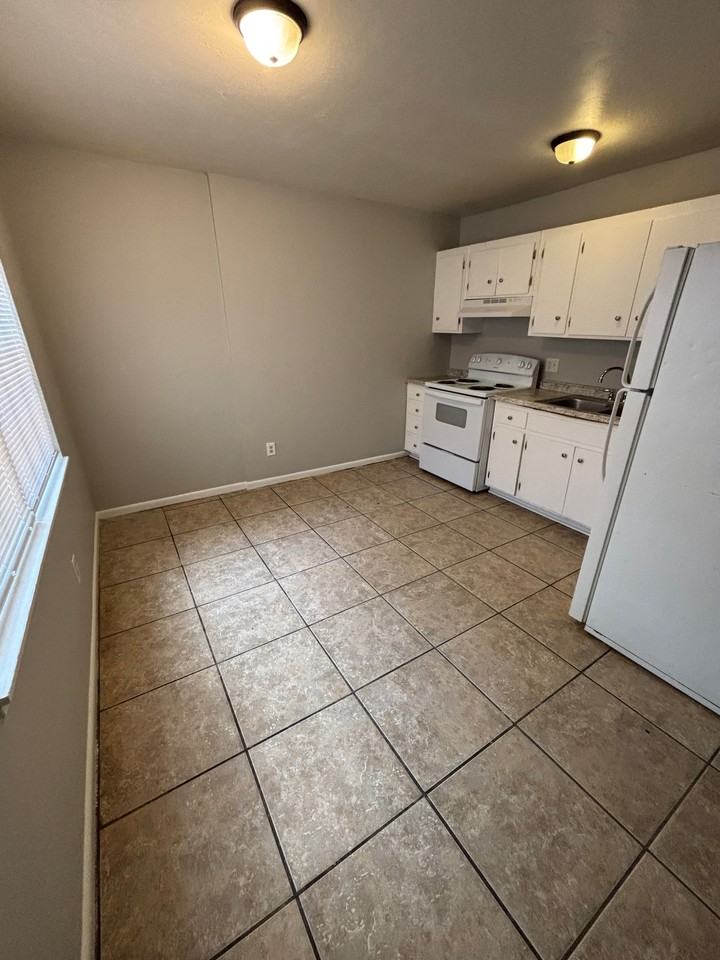 814 Arkansas Street - Photo 5 of 10