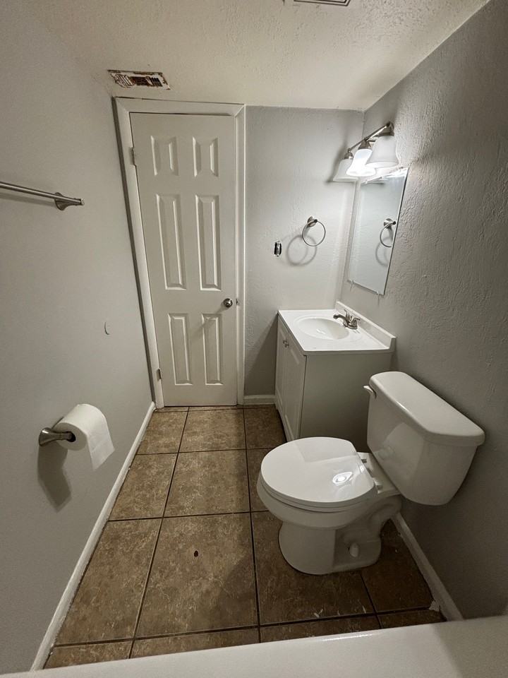 814 Arkansas Street - Photo 7 of 10