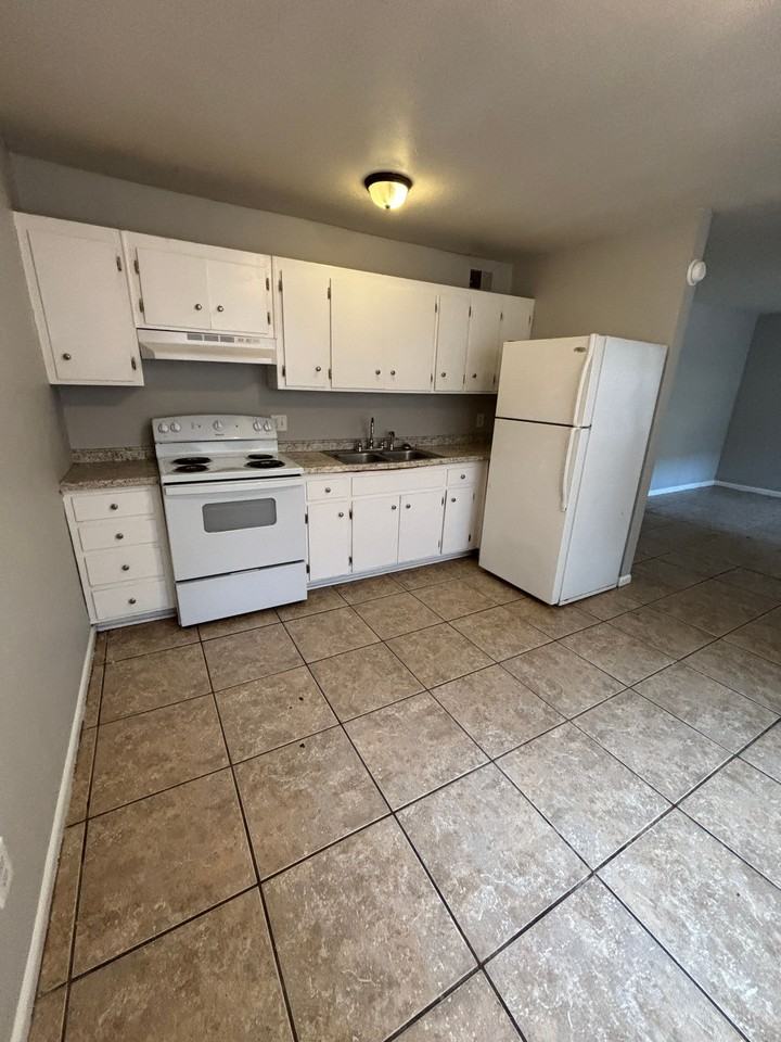 814 Arkansas Street - Photo 4 of 10