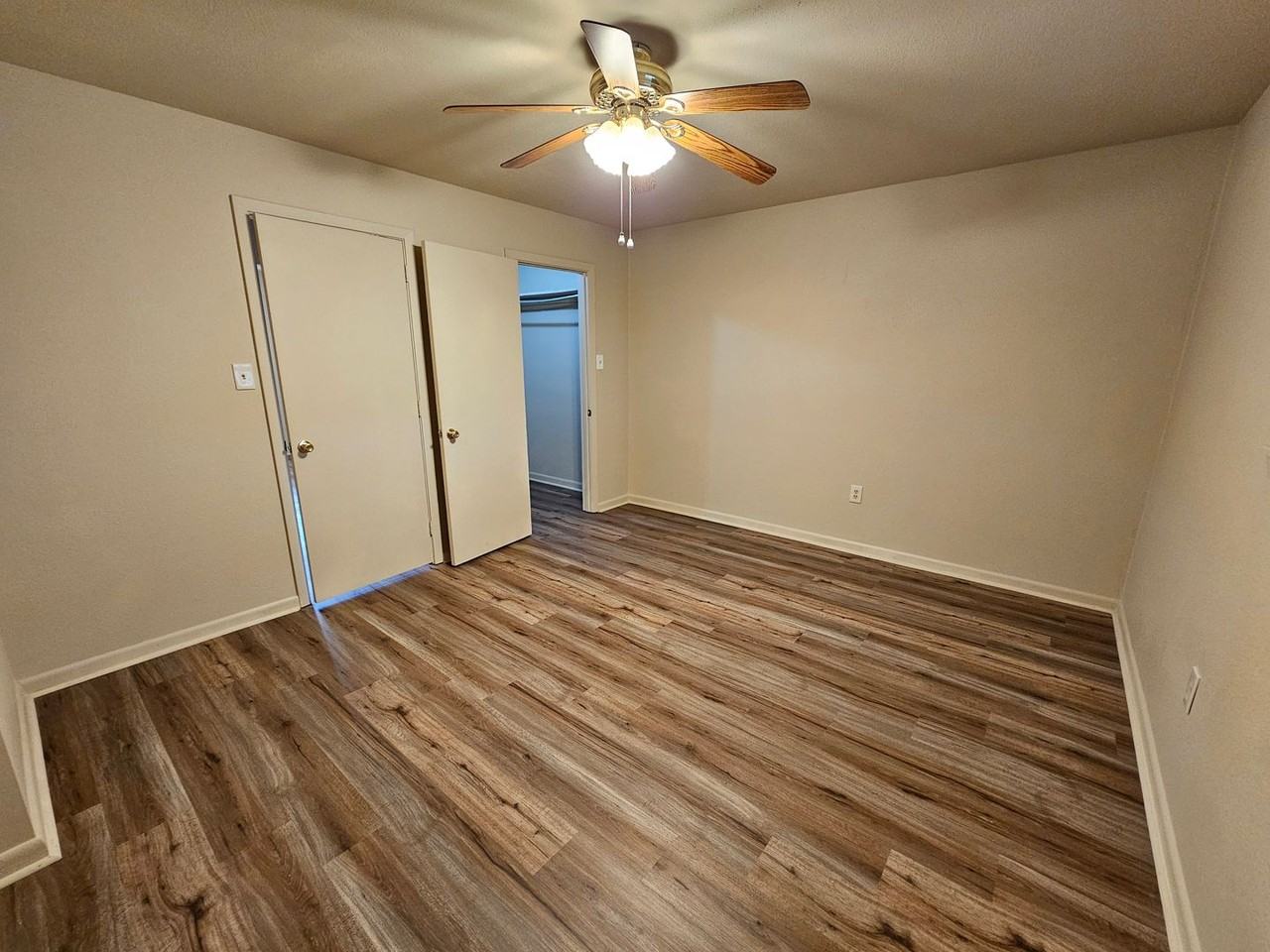 Hidden Valley Apartments - Photo 3 of 6