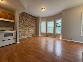 featured image of 1718 E Lafayette Pl