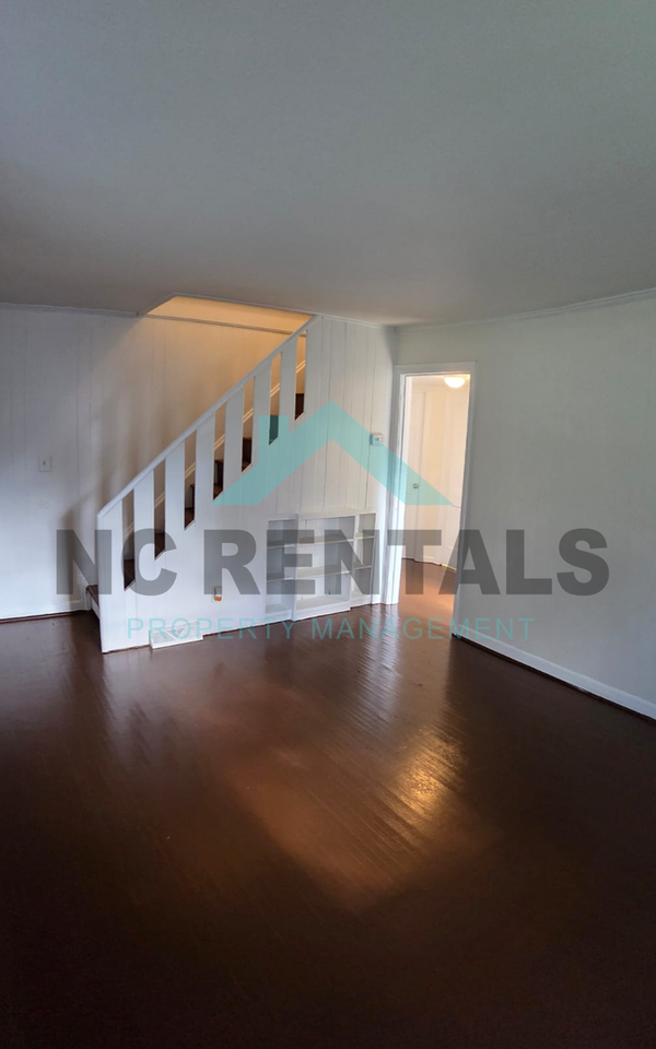 1012 Nancy Ln - Photo 3 of 29