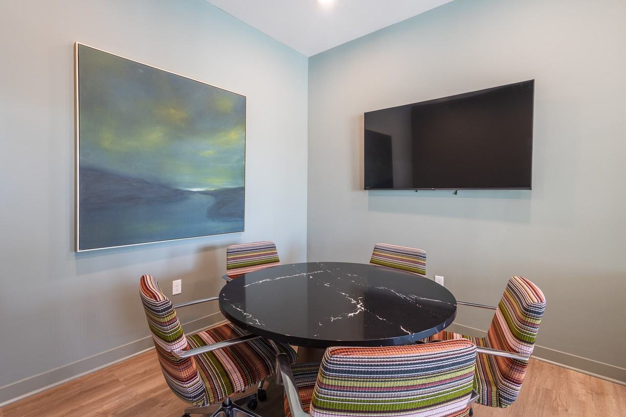 Forest Edge Apartments - Photo 5 of 36