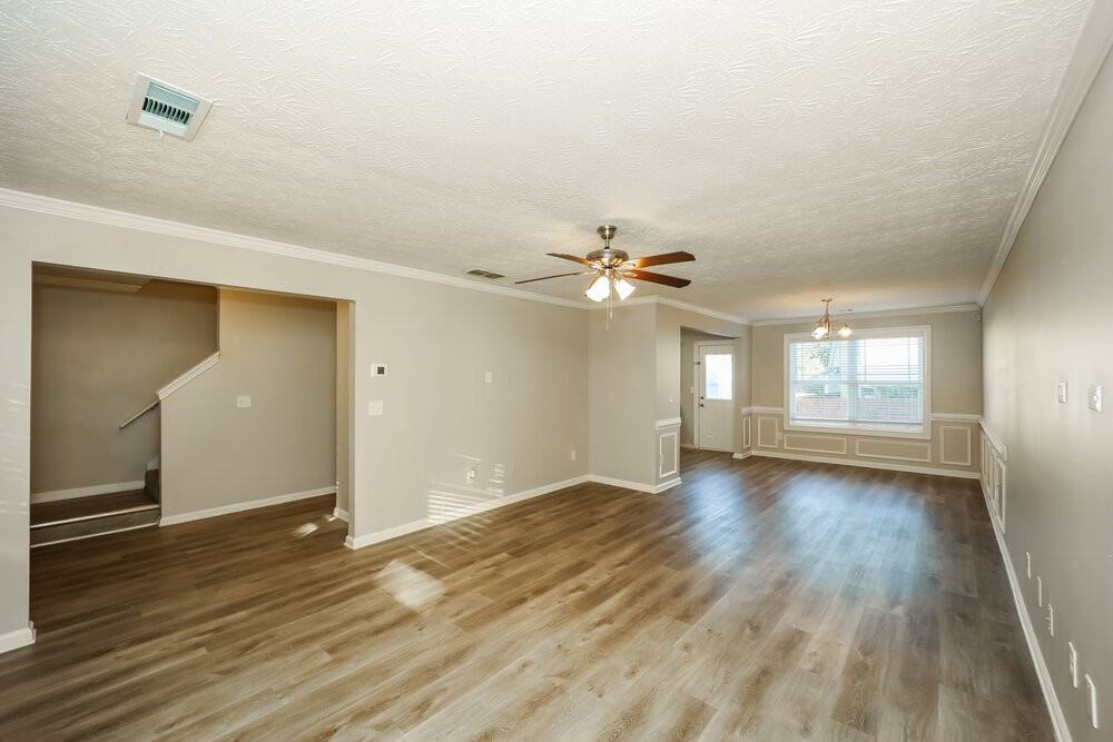 4414 Rock Valley Dr - Photo 4 of 17
