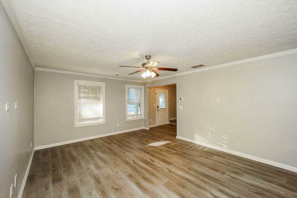 4414 Rock Valley Dr - Photo 5 of 17