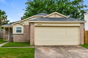 featured image of 13207 Pebblewalk Cir S