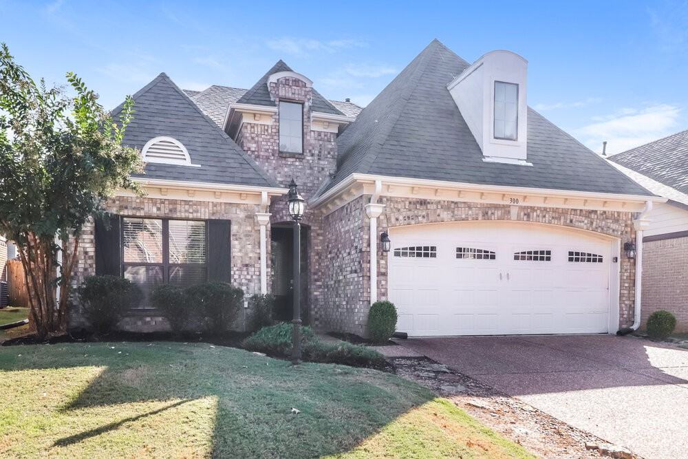 300 Garden Springs Drive - Photo 3 of 16