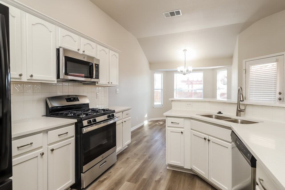 8423 Whitebrush - Photo 7 of 14