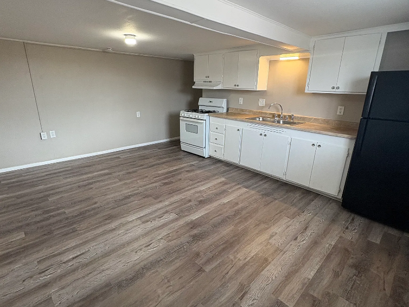 1089 West Schafer Drive #4 - Photo 2 of 7