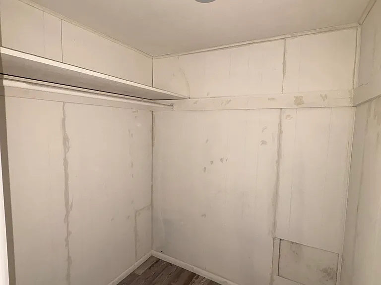 1089 West Schafer Drive #4 - Photo 5 of 7