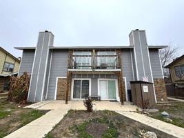 featured image of 3003 Lake Rd