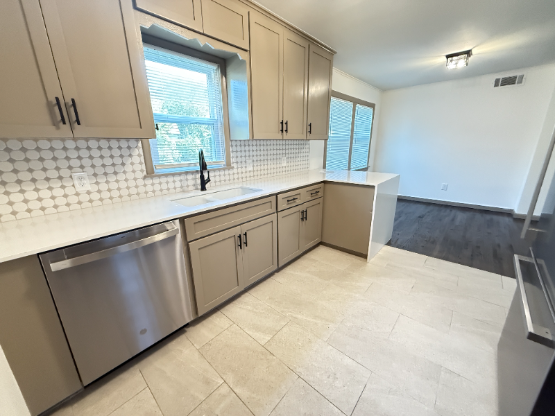 1819 S Irvington Ave - Photo 7 of 14