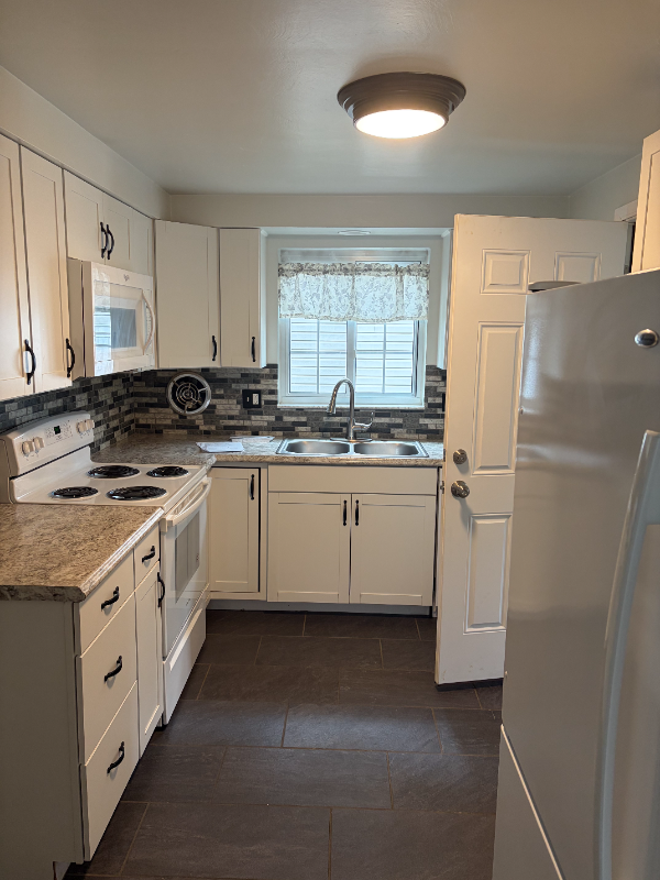 526 Foster St #1 - Photo 2 of 11