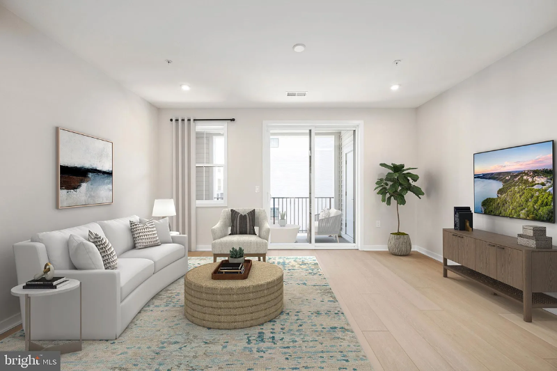 4768 Sully Point Ln - Photo 3 of 24