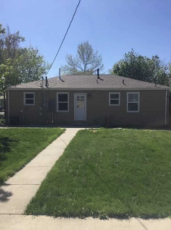 1920 Xanthia St - Photo 3 of 24