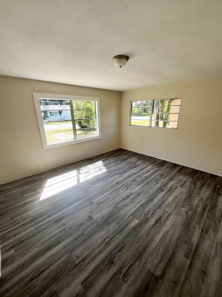 38329 Ferguson Avenue - Photo 6 of 8