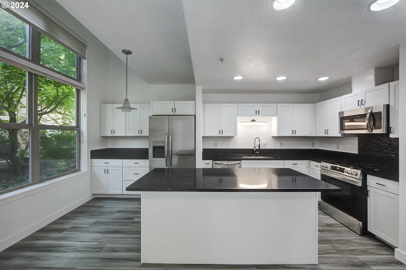 6267 Ne Carillion Dr #103 - Photo 4 of 18