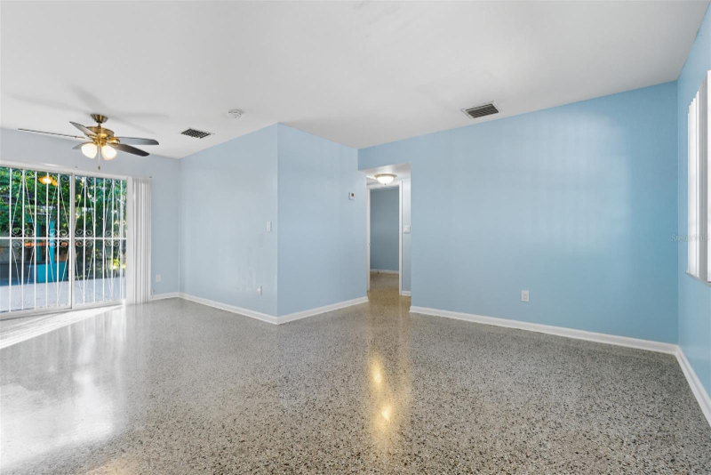 7101 N Howard Ave - Photo 3 of 20