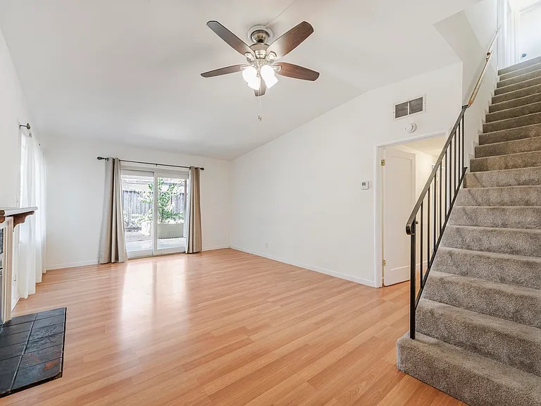 2577 Gonzaga St - Photo 3 of 20