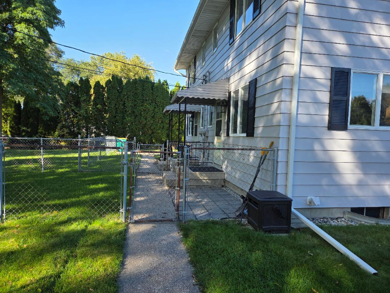3582 Debra Ln - Photo 2 of 11