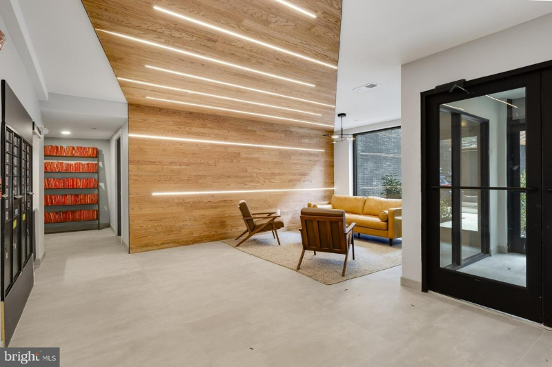 104 West Berks Street #1 - Photo 3 of 18