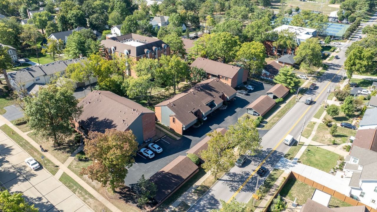 449 W Jefferson - Photo 4 of 5