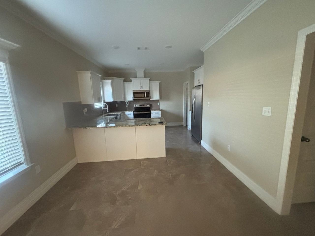 3941 Valiant Ct - Photo 6 of 29