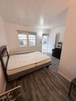 featured image of 625 W 7th St