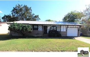 featured image of 2706 Live Oak Dr