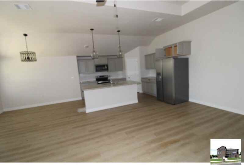 1634 Dryden Ave - Photo 2 of 34