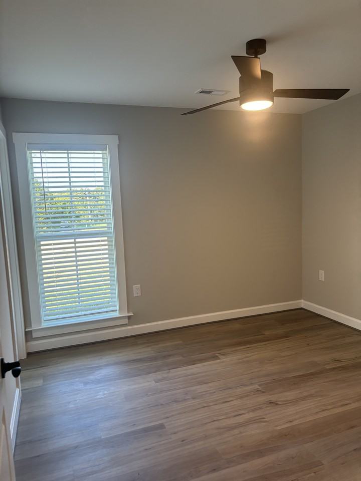 197 Thomas Ln Unit A #NA - Photo 5 of 17