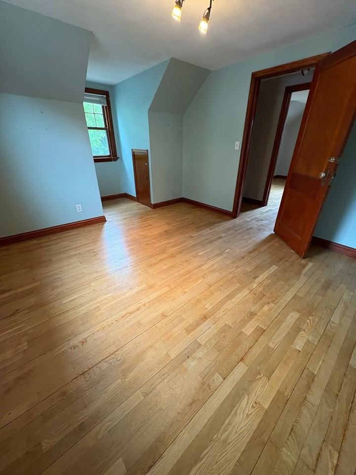 789 23rd St N - Photo 7 of 20