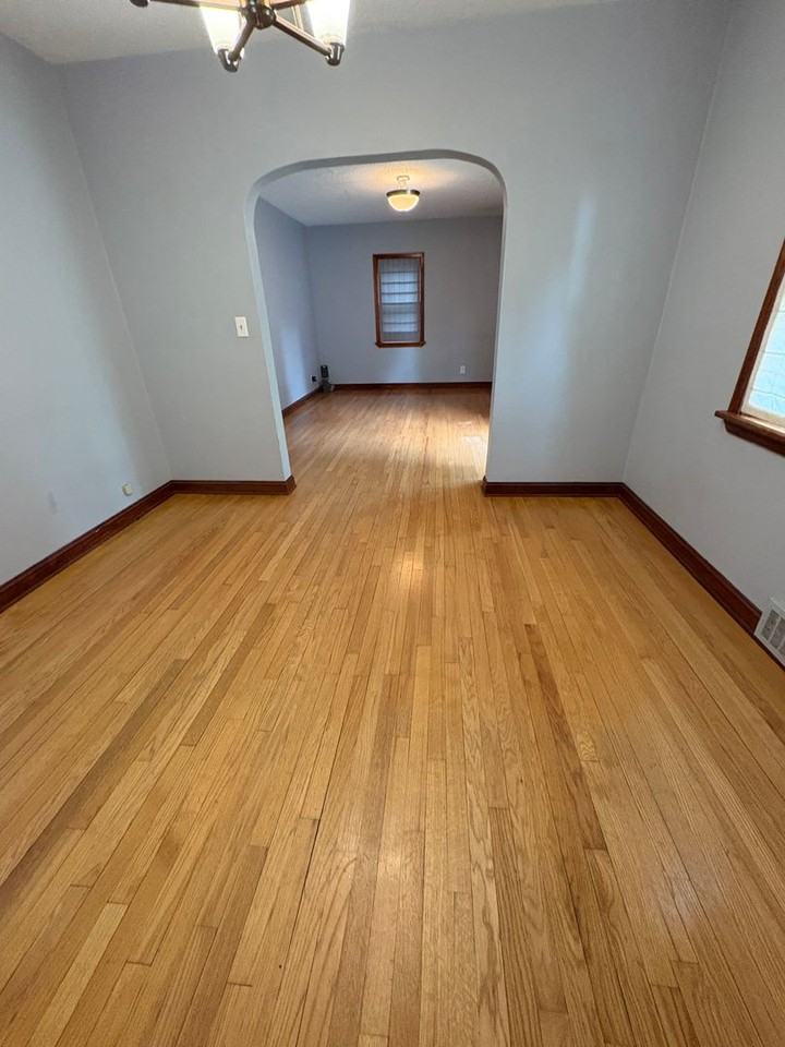 789 23rd St N - Photo 4 of 20