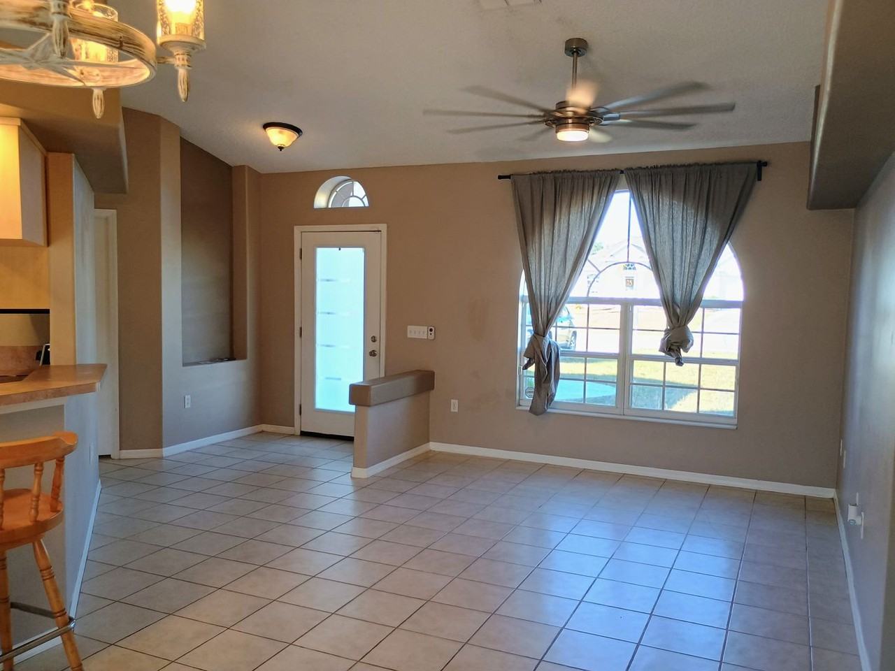 11624 Linden Dr - Photo 2 of 31