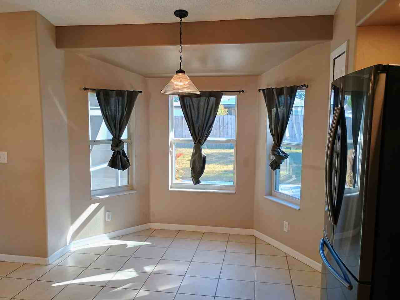 11624 Linden Dr - Photo 3 of 31