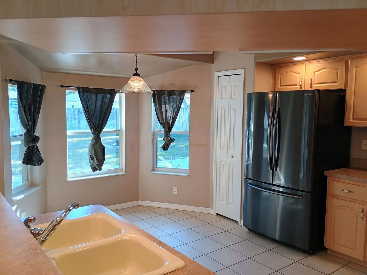 11624 Linden Dr - Photo 5 of 31