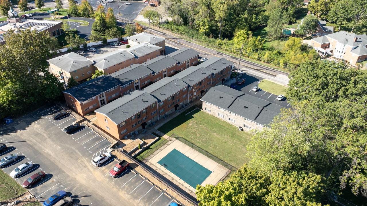 9040 Gravois View Ct. - Photo 3 of 3